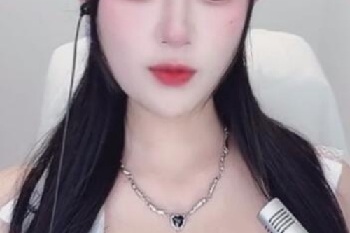 深夜电台，温馨陪伴，声音博主国足3比马尔代夫的音画世界
